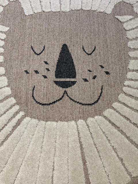 Persian-Inspired. Modern Defined. Turkish Made Rug, size 5' x 7' 9"