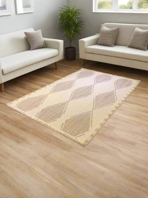 Persian-Inspired. Modern Defined. Turkish Made Rug, size 5' 4" x 7' 8"