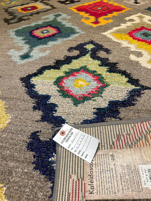 Persian-Inspired. Modern Defined. Turkish Made Rug, size  5' 2" x 7' 7"