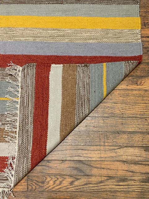 Handwoven Indian Kilim Rug – Geometric Navajo Design, size 4" x 6"