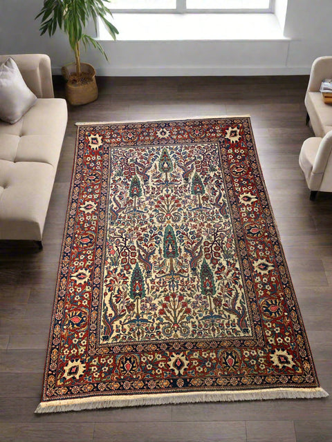 Timeless Beauty, Woven by Hand. Antique Persian Kashan Rug, size 4' 7" x 6' 6"  (F)