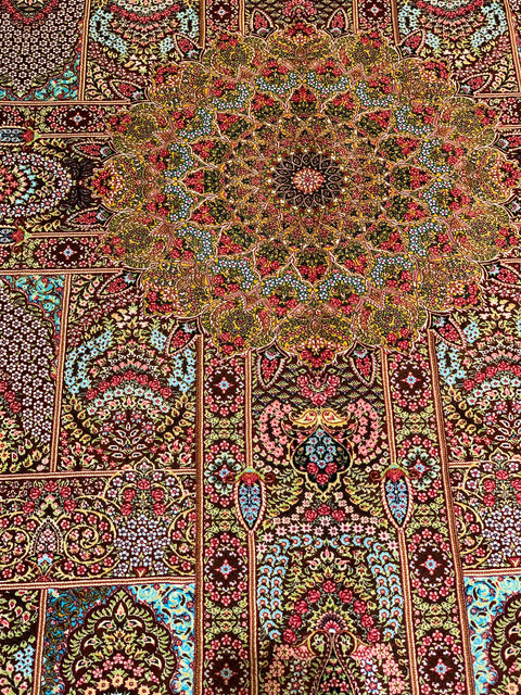 Exquisite 100% Silk Persian Design Rug – Elegant and Luxurious, size 4' 4" x 6' 7"