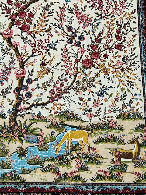 Exquisite 100% Silk Persian Design Rug – Elegant and Luxurious, size 4" x 6" (H)