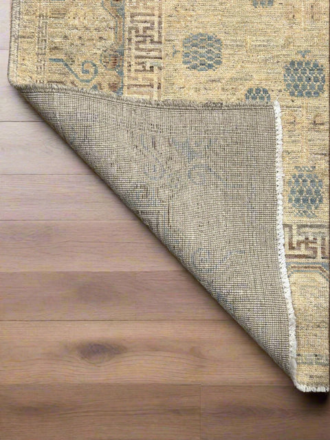 Khotan Pomegranate design Oriental Rug, size 4" x 6" (D)