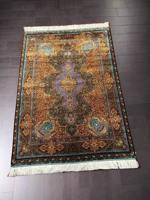 Exquisite 100% Silk Persian Design Rug – Elegant and Luxurious, size 4" x 6" (H)