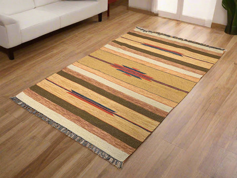 Handwoven Indian Kilim Rug – Geometric Navajo Design, size 3' 9" x 6"