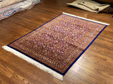 Exquisite 100% Silk Persian Design Rug – Elegant and Luxurious, size 4" x 6" (H)