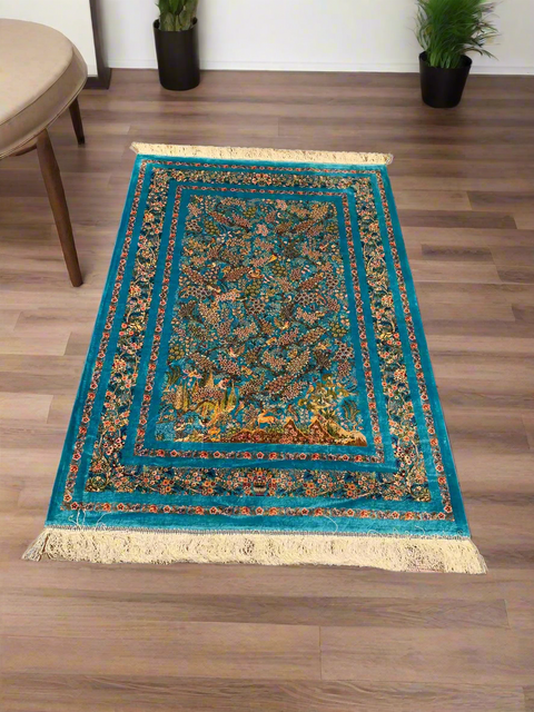 Exquisite 100% Silk Persian Design Rug – Elegant and Luxurious, size 3" x 5" (H)