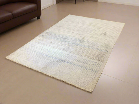 Persian-Inspired. Modern Defined. Turkish Made Rug, size 5" x 7' 6" (O) machine