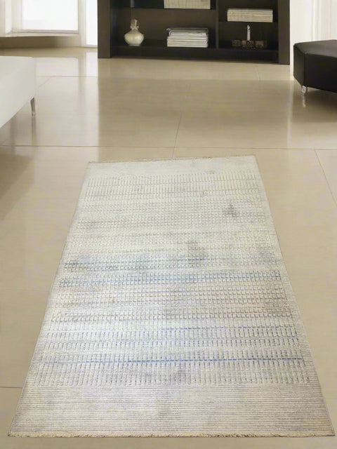 Persian-Inspired. Modern Defined. Turkish Made Rug, size 5" x 7' 6" (O) machine