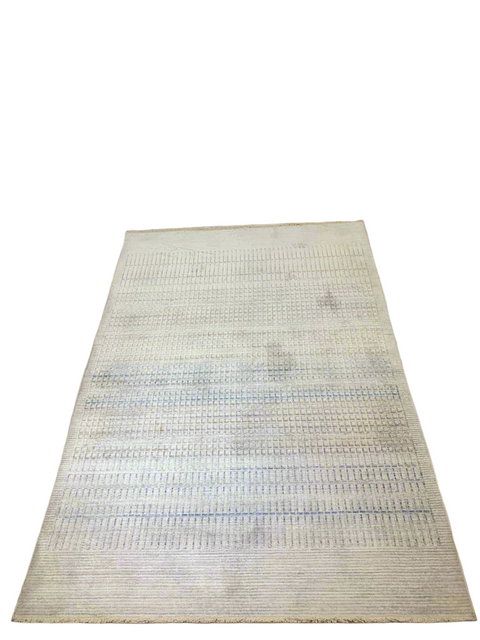 Persian-Inspired. Modern Defined. Turkish Made Rug, size 5" x 7' 6" (O) machine