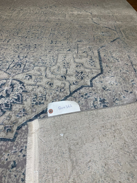 Persian-Inspired. Modern Defined. Turkish Made Rug, size 5' 2" x 7' 8" (O) machine