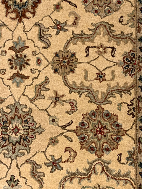 Persian-Inspired. Modern Defined. Turkish Made Rug, size 5" x 7' 4" (o) tufted
