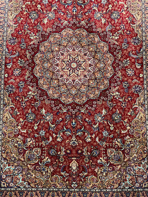 Exquisite 100% Silk Persian Design Rug – Elegant and Luxurious, size 3" x 5" (H)