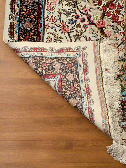 Exquisite 100% Silk Persian Design Rug – Elegant and Luxurious, size 3' 3" x 4' 10" (H)