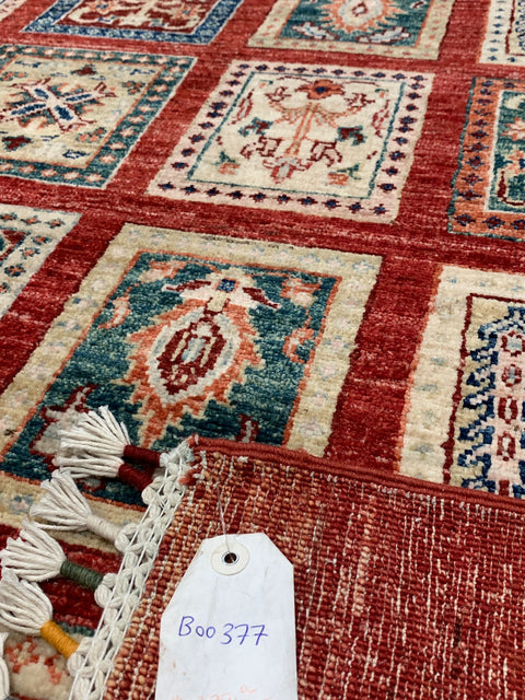 Hand-Knotted Sultanabad Vegetable-Dyed Wool Rug, 5' 9" x 7' 7" (K)