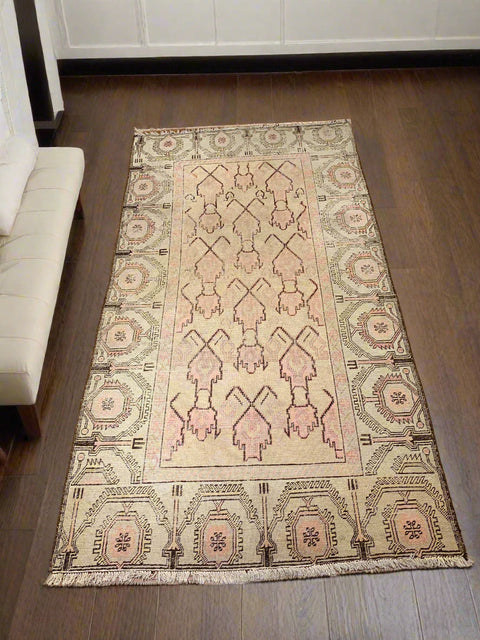 Antique Khotan Samarkand Rug, circa 1910's, size 4' 6" x 8' 6"