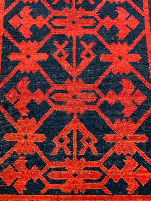Timeless Beauty, Woven by Hand. Antique Persian Hamadan Rug, size 4' 2" x 9' 6"  (F)