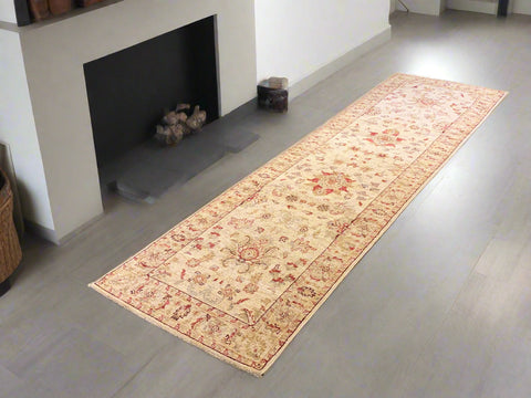 Hand-Knotted Sultanabad Vegetable-Dyed Wool Rug, 2' 8" x 9' 9" (K)