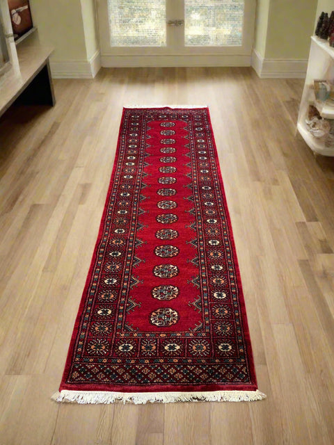 Hand-Knotted Pakistani Bokhara Rug – 100% Wool, size 2' 7" x 8"  (M)