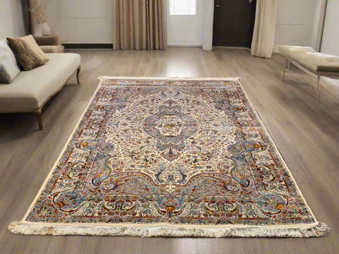 Exquisite 100% Silk Persian Design Rug – Elegant and Luxurious, size 6' 6" x 9' 9"