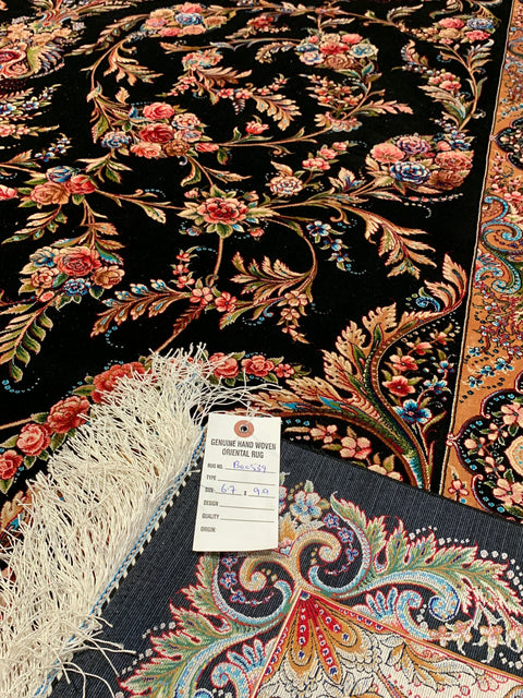 Exquisite 100% Silk Persian Design Rug – Elegant and Luxurious, size 6' 7" x 9' 9"