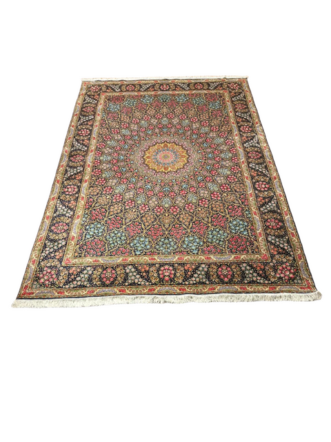 Exquisite 100% Silk Persian Design Rug – Elegant and Luxurious, size 7' 9" x 11' 3"