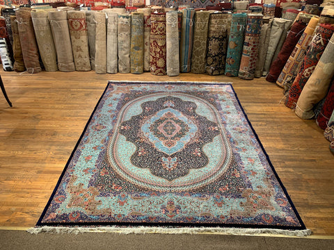 Exquisite 100% Silk Persian Design Rug – Elegant and Luxurious, size 8' 1" x 11' 2"