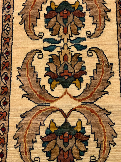 Hand-Knotted Sultanabad Vegetable-Dyed Wool Rug, 1' 8" x 4' 10" (K)