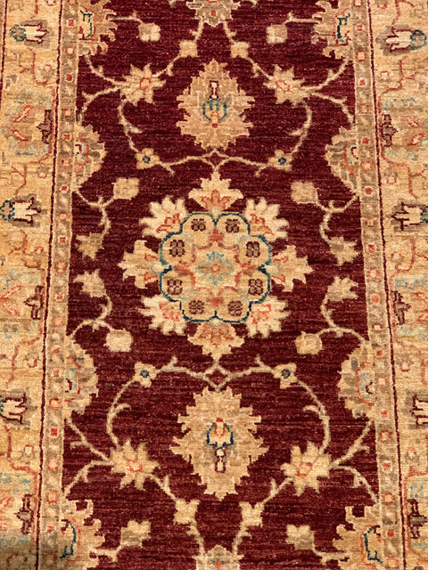 Hand-Knotted Sultanabad Vegetable-Dyed Wool Rug, 2' 5" x 8" (K)
