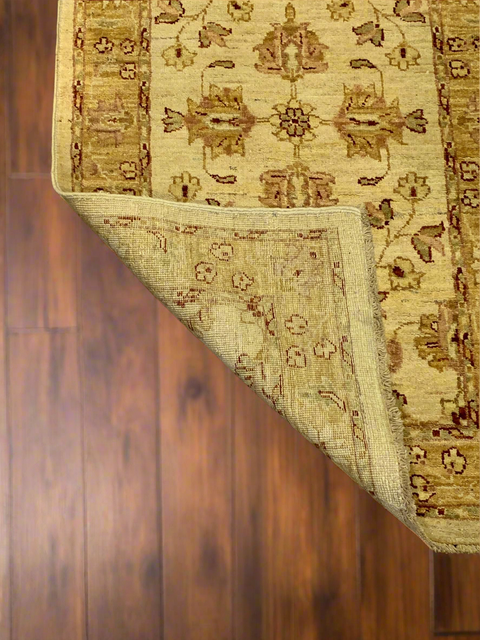 Hand-Knotted Sultanabad Vegetable-Dyed Wool Rug, 2' 8" x 11' 6"  (K)