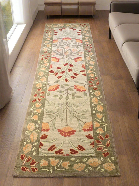 Persian-Inspired. Modern Defined. Turkish Made Rug, 2' 7" x 9' (O)