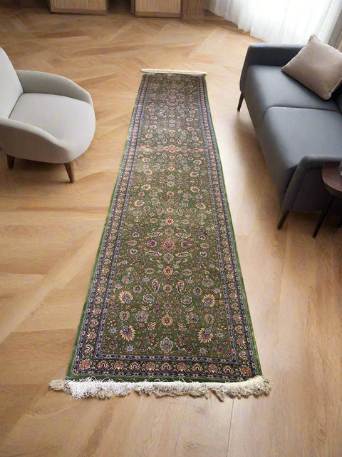 Exquisite 100% Silk Persian Design Rug – Elegant and Luxurious, size 2' 7" x 12' 9" (H)