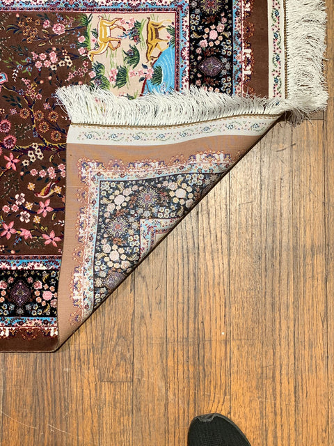 Exquisite 100% Silk Persian Design Rug – Elegant and Luxurious, size 2' 6" x 4"  (H)