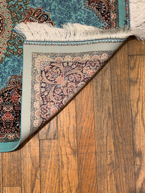 Exquisite 100% Silk Persian Tabriz Rug – Elegant and Luxurious, size 2' 6" x 4"