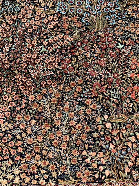 Exquisite 100% Silk Persian Isphahan Rug – Elegant and Luxurious, size 2' 6" x 4"