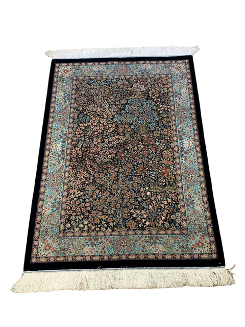 Exquisite 100% Silk Persian Isphahan Rug – Elegant and Luxurious, size 2' 6" x 4"
