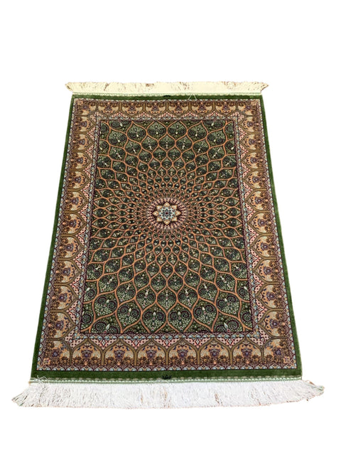 Exquisite 100% Silk Persian Isphahan Rug – Elegant and Luxurious, size 2' 6"x 4"