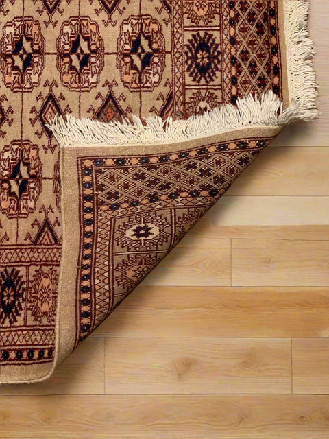 Hand-Knotted Pakistani Bokhara Rug – 100% Wool, 2' 7" x 4' 2"  (M)