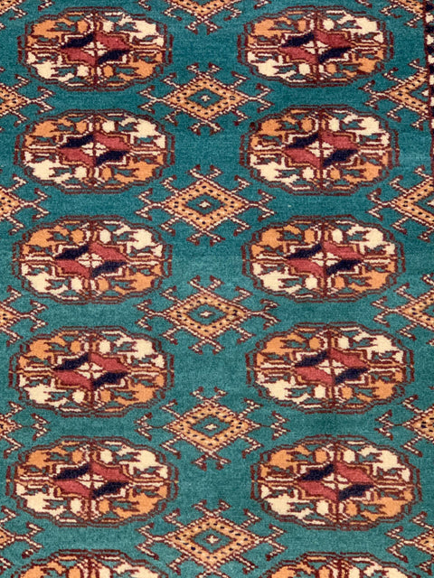 Hand-Knotted Pakistani Bokhara Rug – 100% Wool, 2' 8"x 4' 2" (M)