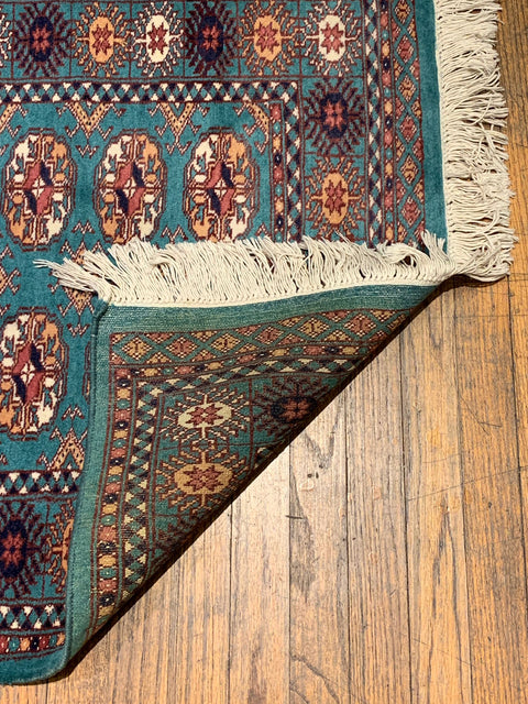 Hand-Knotted Pakistani Bokhara Rug – 100% Wool, 2' 8"x 4' 2" (M)