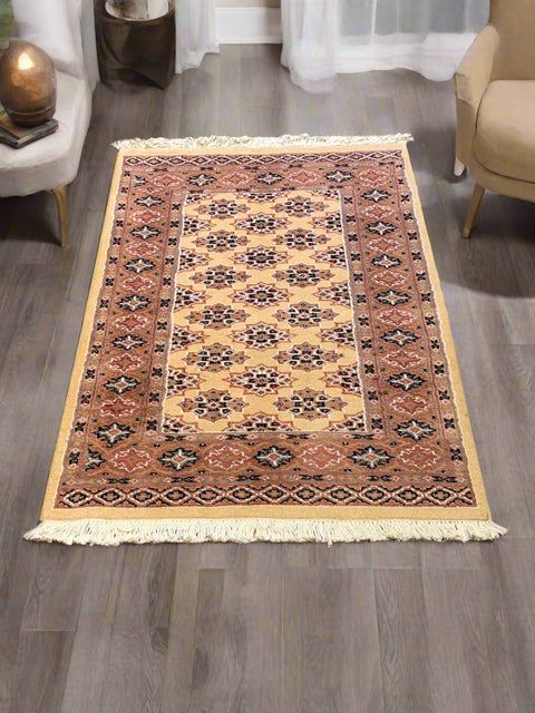 Hand-Knotted Pakistani Wool Rug, Tribal/Floral Design, size 2' 7" x 3' 10"
