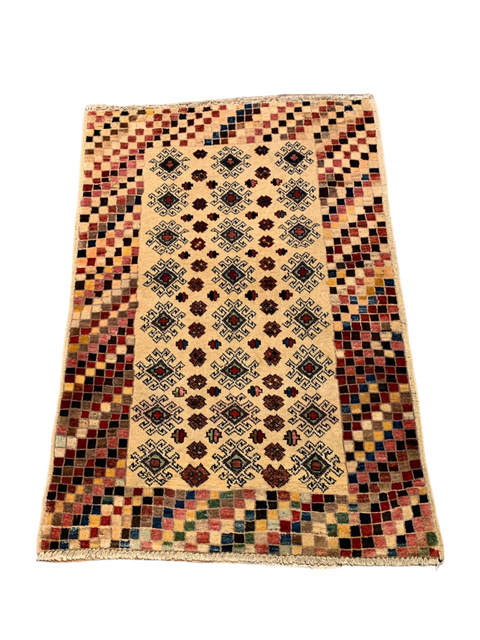 Hand-Knotted Sultanabad Vegetable-Dyed Wool Rug, 2' 7" x 4"  (K)