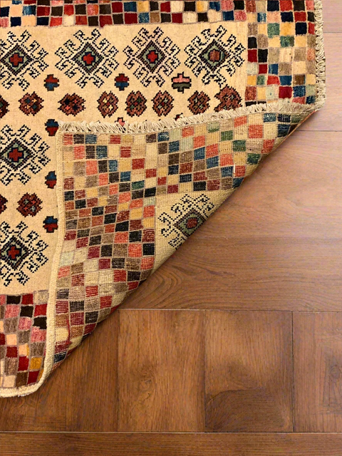 Hand-Knotted Sultanabad Vegetable-Dyed Wool Rug, 2' 7" x 4" (K)