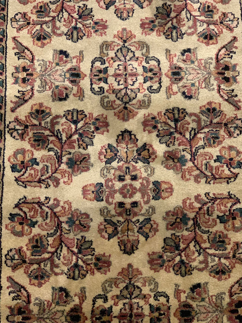 Sultanabad 100% wool Hand Made Rug, 2' 9" x 10' (P)