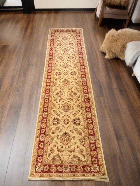 Hand-Knotted Sultanabad Vegetable-Dyed Wool Rug Size ; 2' 7" x 10' 4"