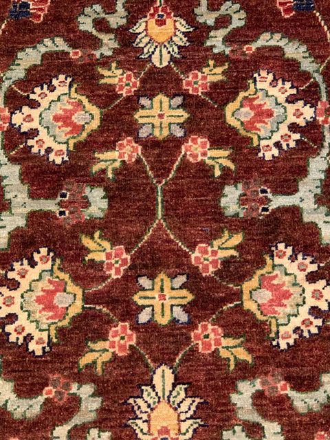 Hand-Knotted Sultanabad Vegetable-Dyed Wool Rug, 2' 8" x 4' 10" (K)