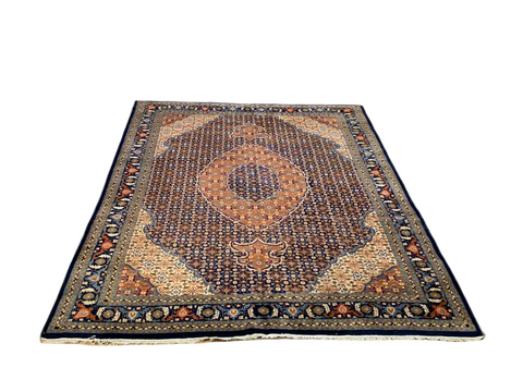 Exquisite 100% Silk Persian Design Rug – Elegant and Luxurious, 8' x 10' (H)