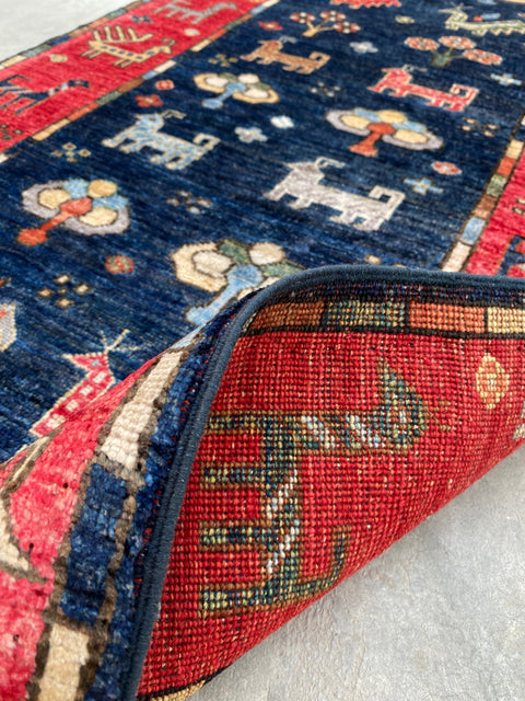 Hand-Knotted Sultanabad Vegetable-Dyed Wool Rug 2' 8" x 11' 5"