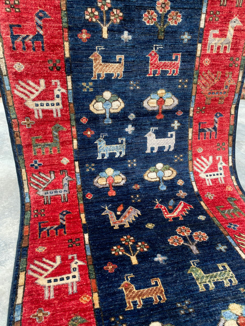 Hand-Knotted Sultanabad Vegetable-Dyed Wool Rug 2' 8" x 11' 5"